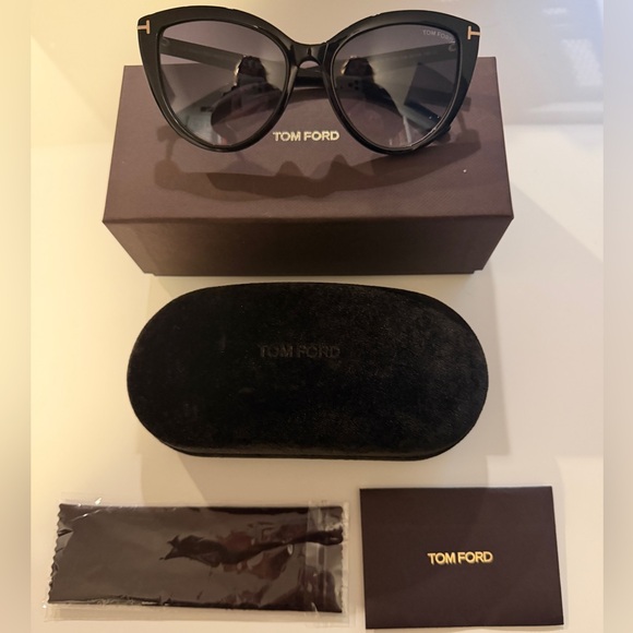 Tom Ford Isabella-02 TF915 Cat Eye Sunglasses Black Gradient - Picture 11 of 11